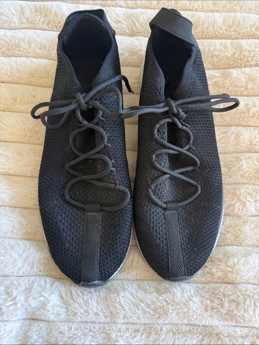 Like New Eileen Fisher Black Athletic Knit Lace-Up Sneakers - Women's